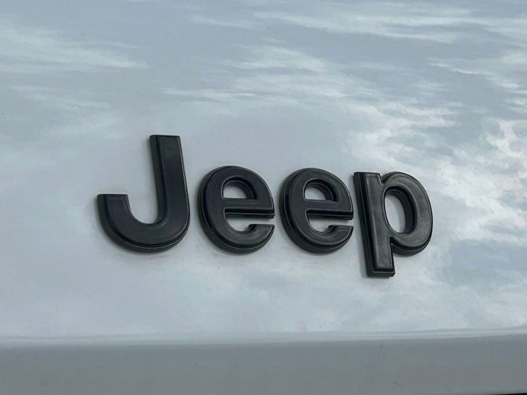 new 2024 Jeep Grand Cherokee L car, priced at $39,191