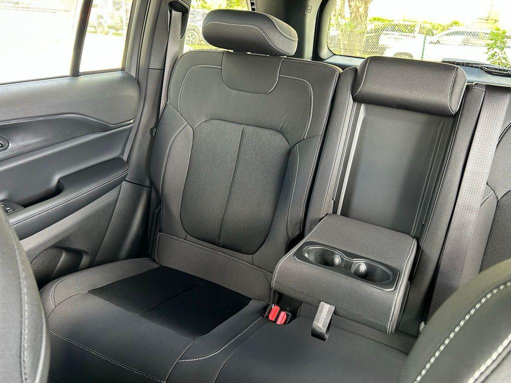 new 2025 Jeep Grand Cherokee car, priced at $34,587