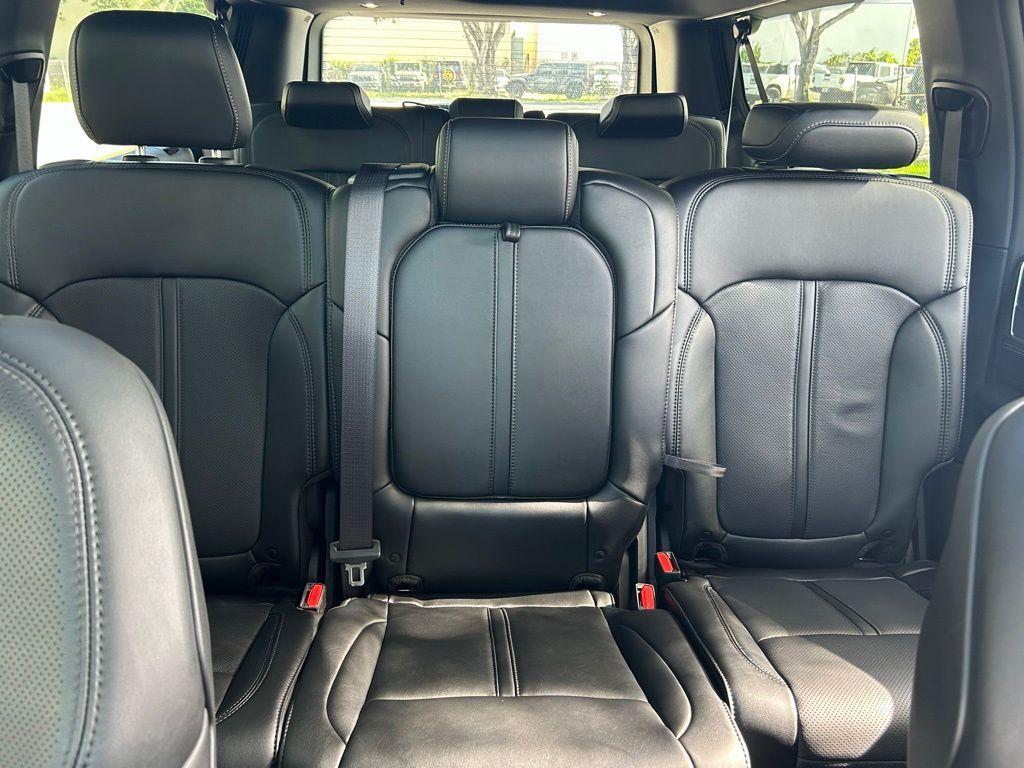new 2025 Jeep Wagoneer L car, priced at $79,121