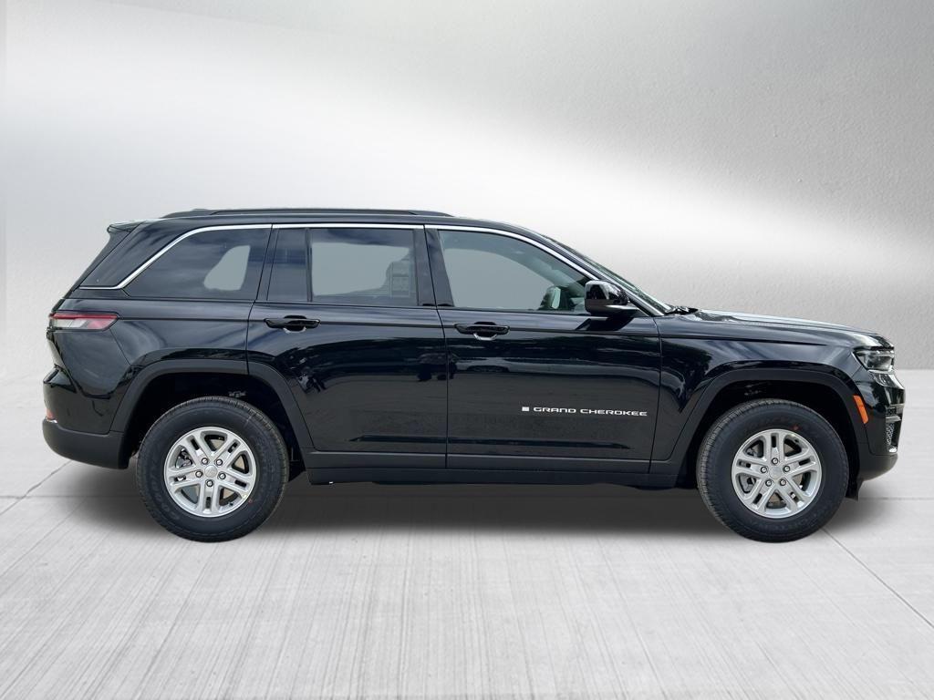 new 2025 Jeep Grand Cherokee car, priced at $33,377