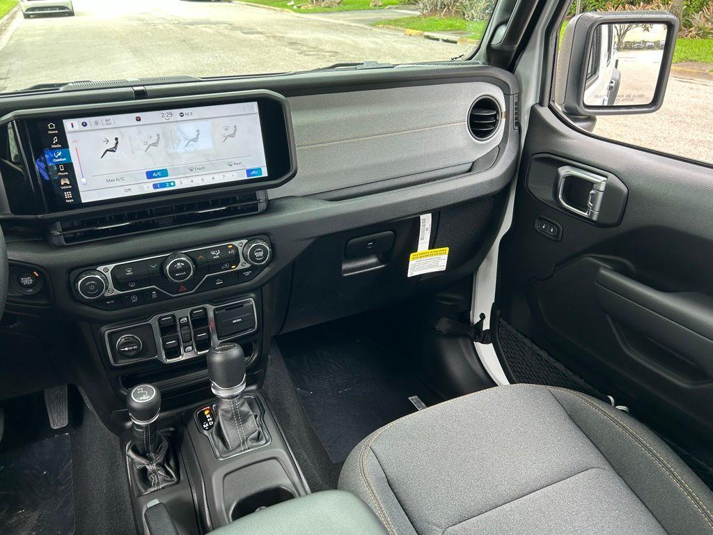 new 2025 Jeep Gladiator car, priced at $36,864
