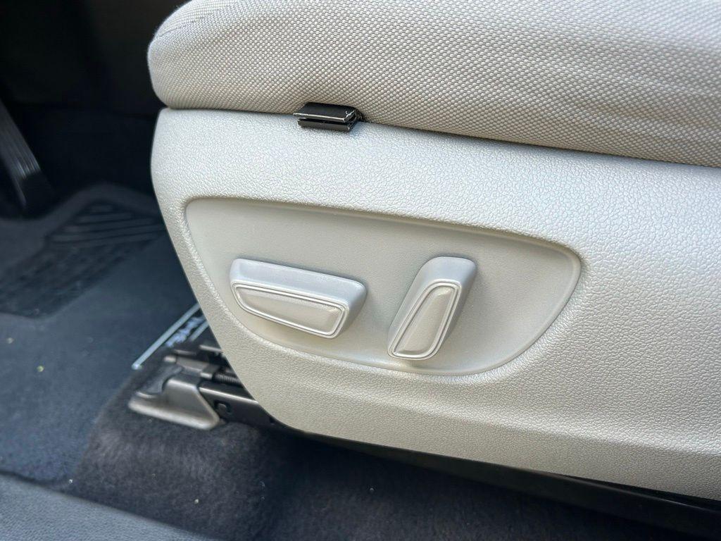 used 2021 Toyota Highlander car, priced at $19,977