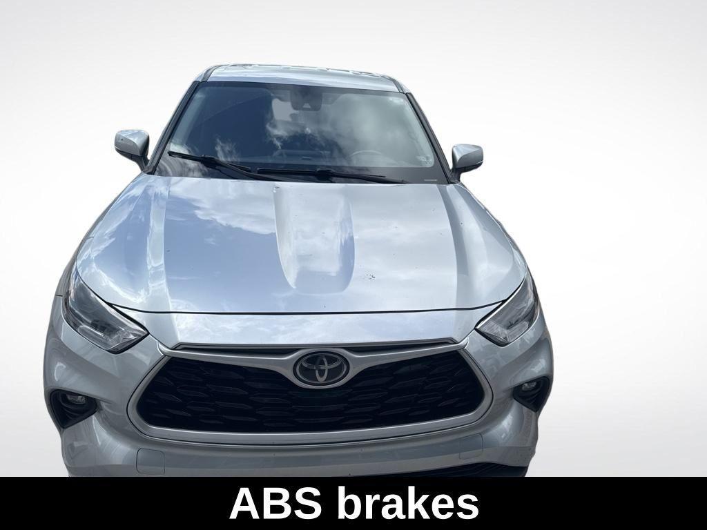 used 2021 Toyota Highlander car, priced at $19,977
