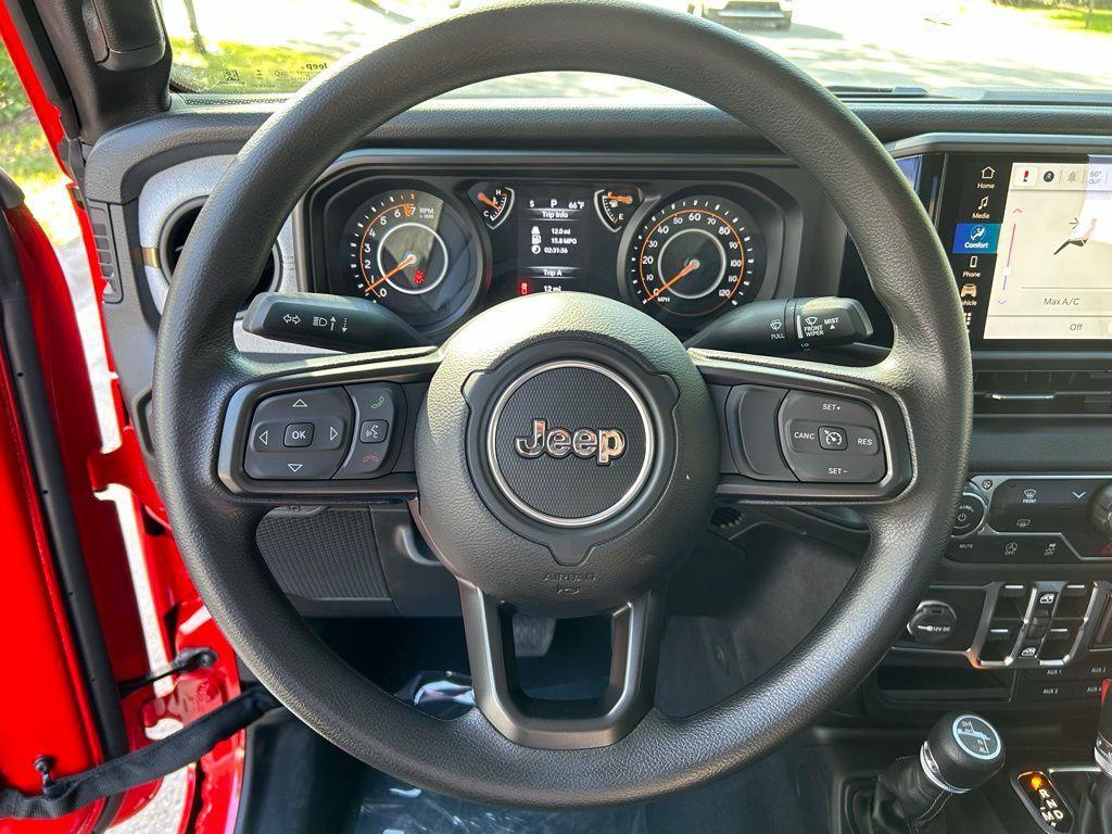 new 2025 Jeep Gladiator car, priced at $44,730