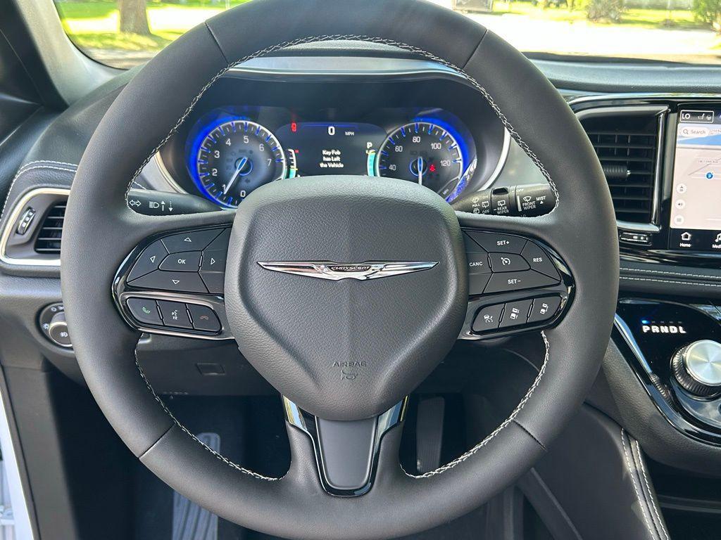 new 2026 Chrysler Pacifica car