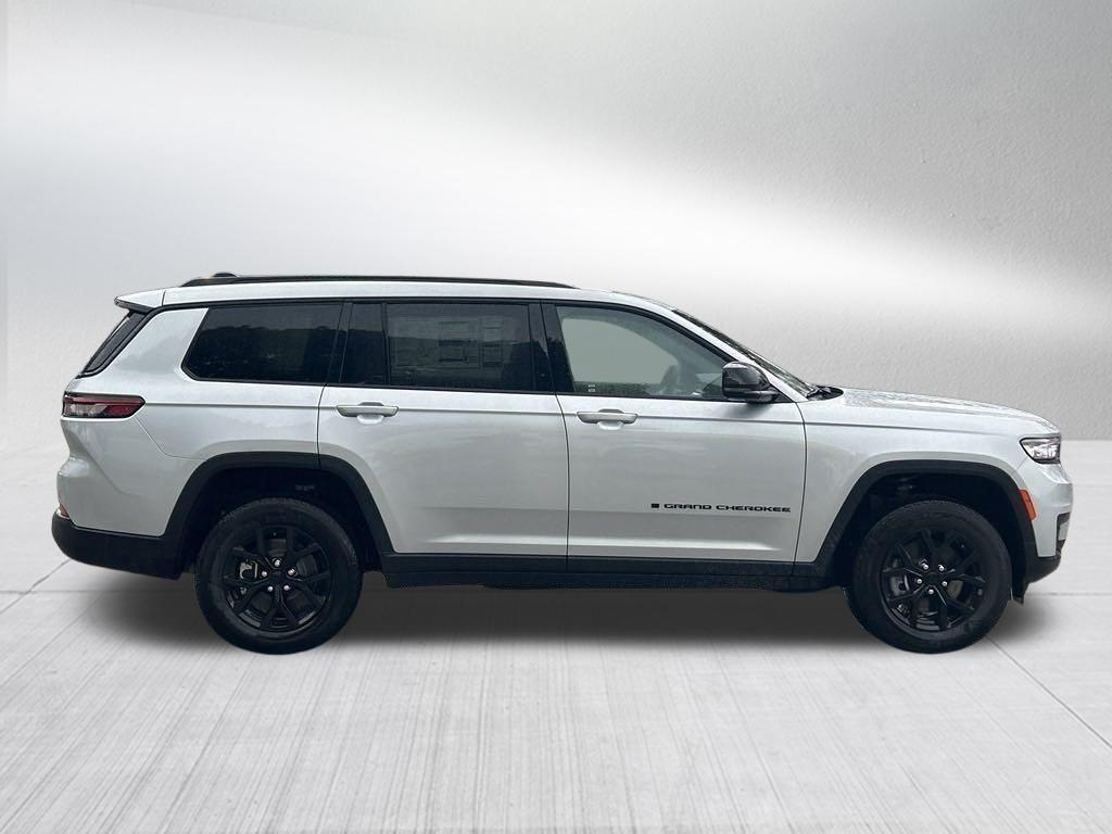 new 2024 Jeep Grand Cherokee L car, priced at $39,050