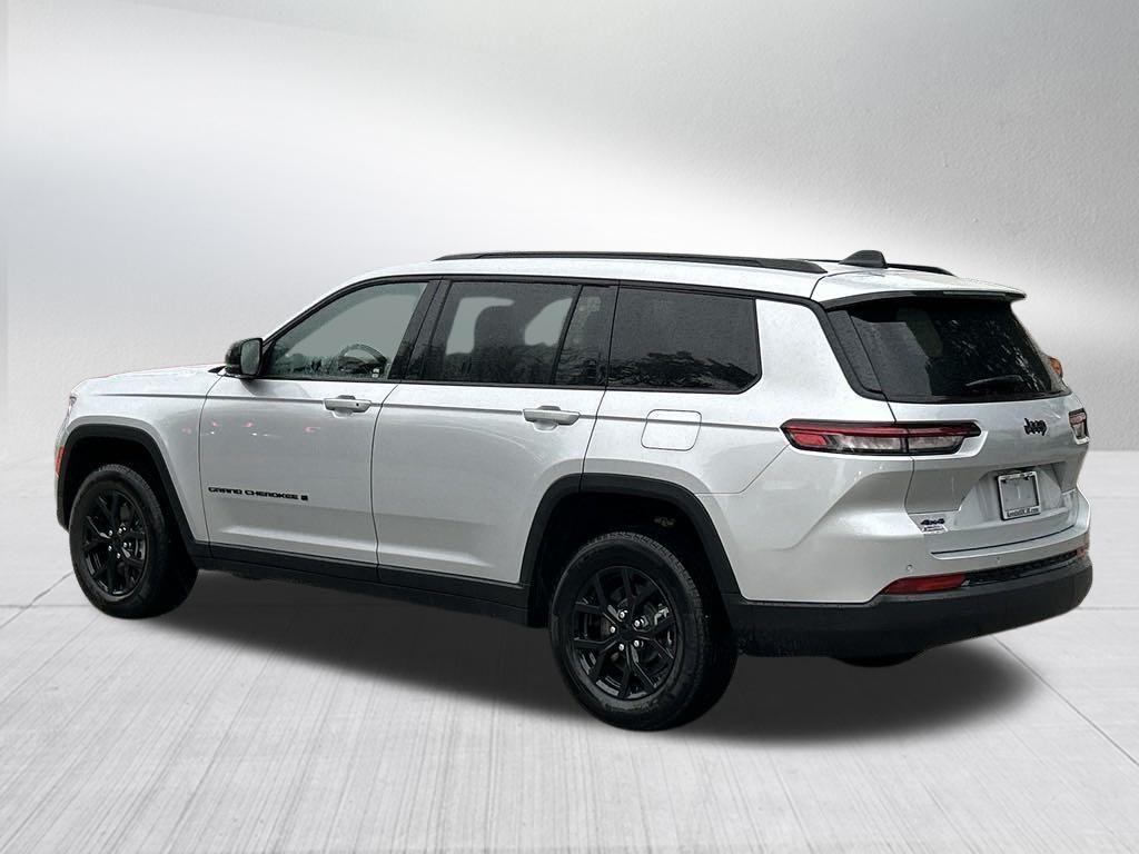 new 2024 Jeep Grand Cherokee L car, priced at $39,050