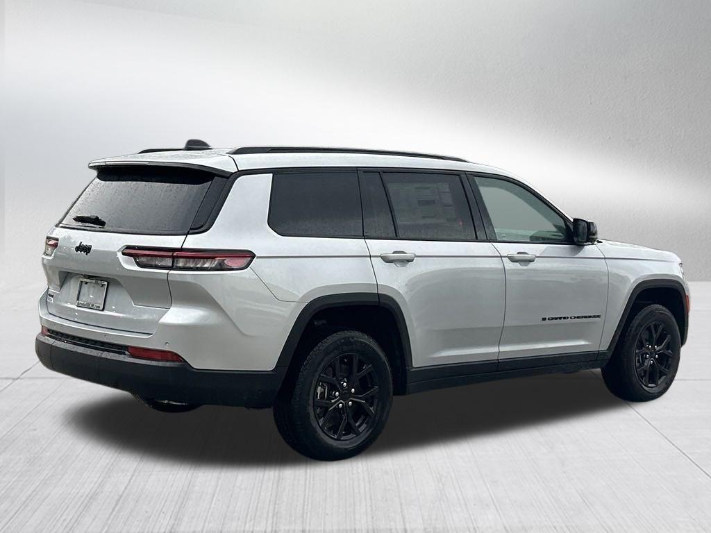 new 2024 Jeep Grand Cherokee L car, priced at $39,050