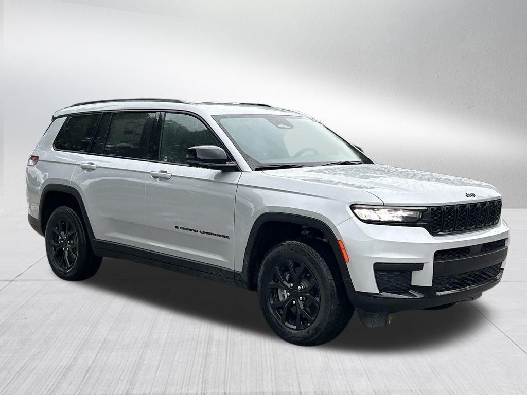 new 2024 Jeep Grand Cherokee L car, priced at $39,050