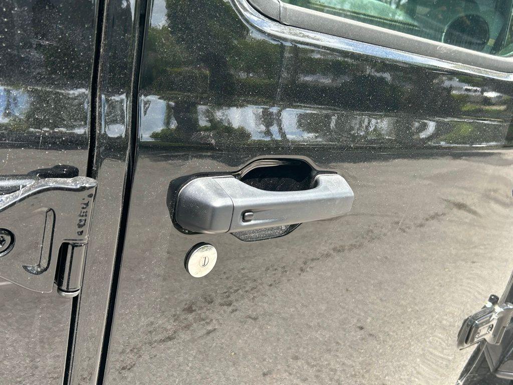 new 2025 Jeep Gladiator car, priced at $44,908