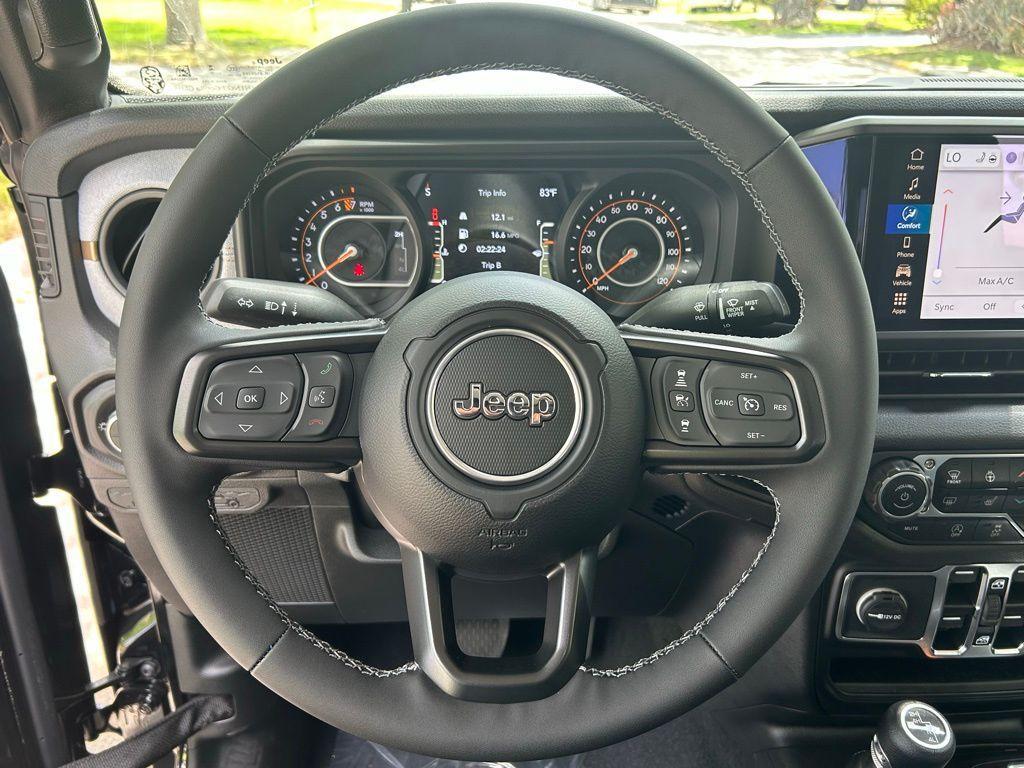 new 2025 Jeep Gladiator car, priced at $44,908