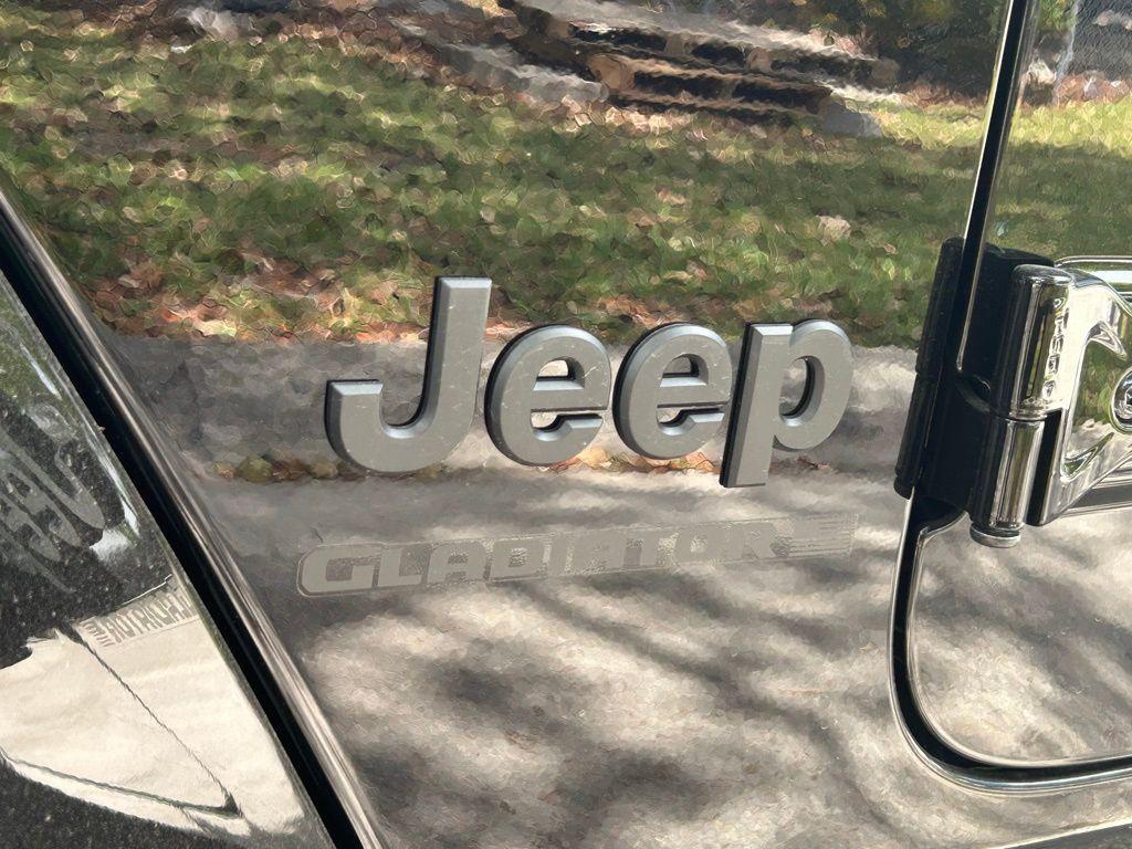 new 2025 Jeep Gladiator car, priced at $44,908