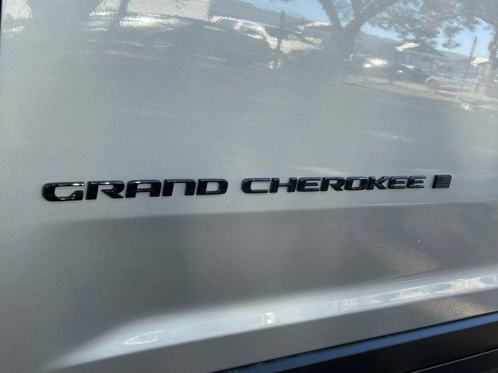 new 2025 Jeep Grand Cherokee L car, priced at $42,576