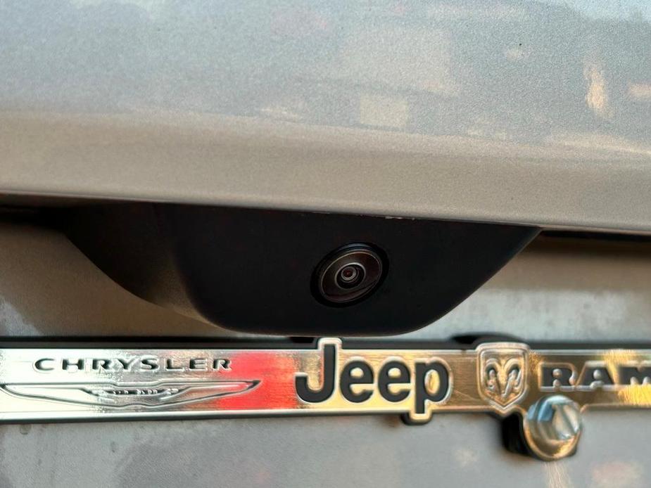 new 2024 Jeep Grand Cherokee car, priced at $40,153