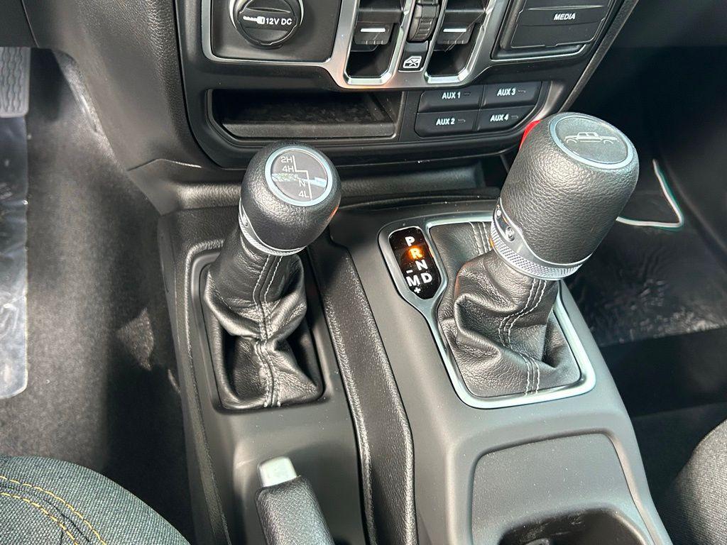 new 2025 Jeep Gladiator car, priced at $40,794