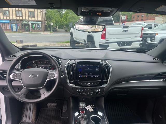 used 2022 Chevrolet Traverse car, priced at $35,999