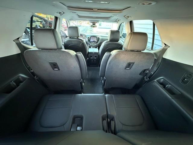 used 2021 Chevrolet Traverse car, priced at $33,999