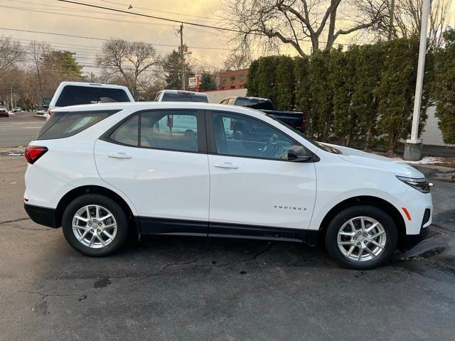 used 2022 Chevrolet Equinox car, priced at $21,999