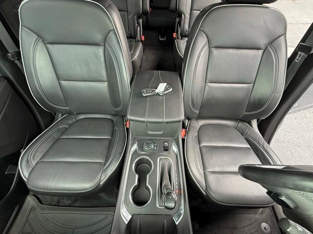 used 2020 Chevrolet Traverse car, priced at $27,999