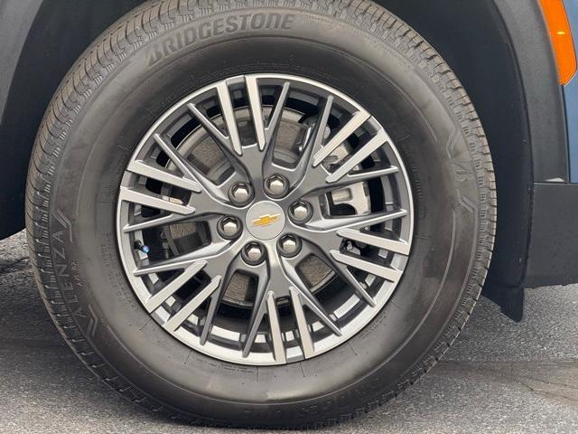 used 2025 Chevrolet Traverse car, priced at $40,999