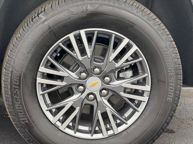 used 2025 Chevrolet Traverse car, priced at $40,999