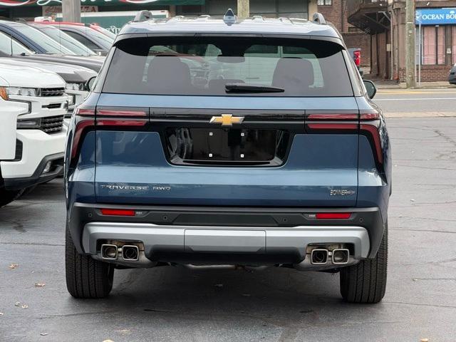 used 2025 Chevrolet Traverse car, priced at $40,999