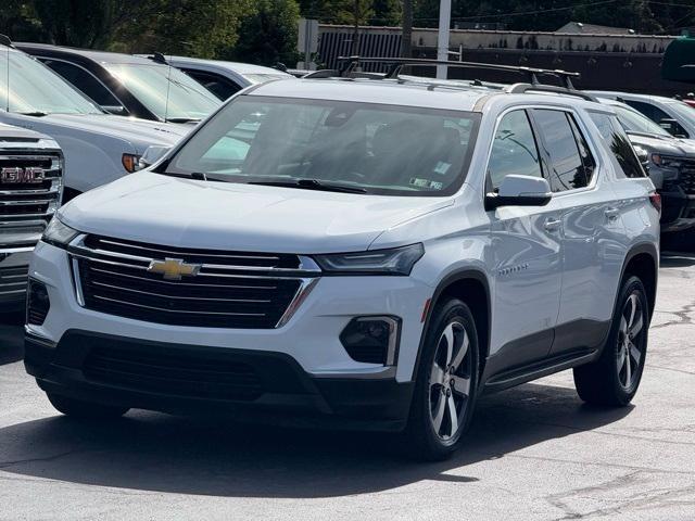used 2022 Chevrolet Traverse car, priced at $32,999