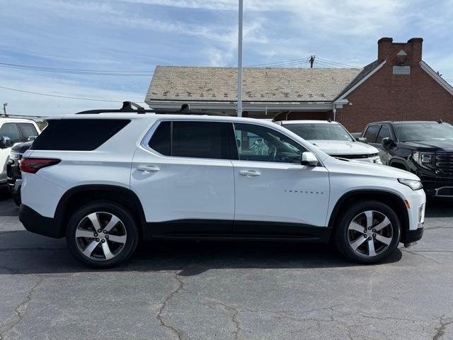 used 2022 Chevrolet Traverse car, priced at $32,999