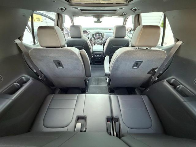 used 2022 Chevrolet Traverse car, priced at $32,999