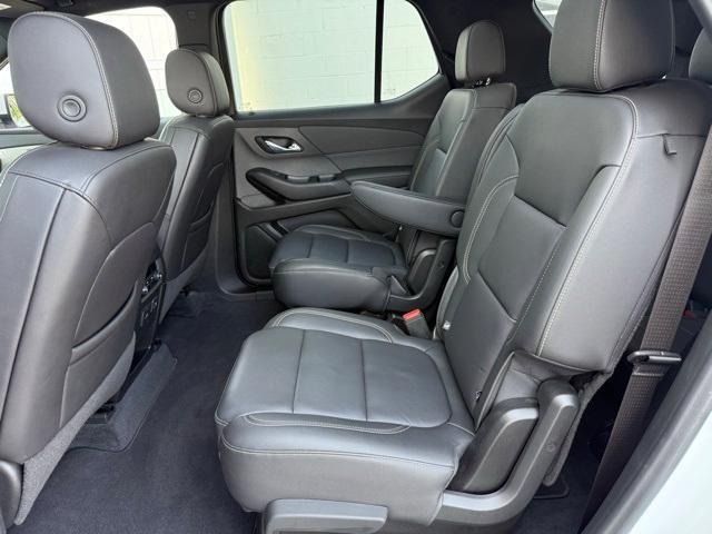 used 2022 Chevrolet Traverse car, priced at $32,999
