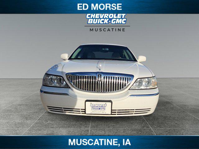 used 2010 Lincoln Town Car car, priced at $8,990