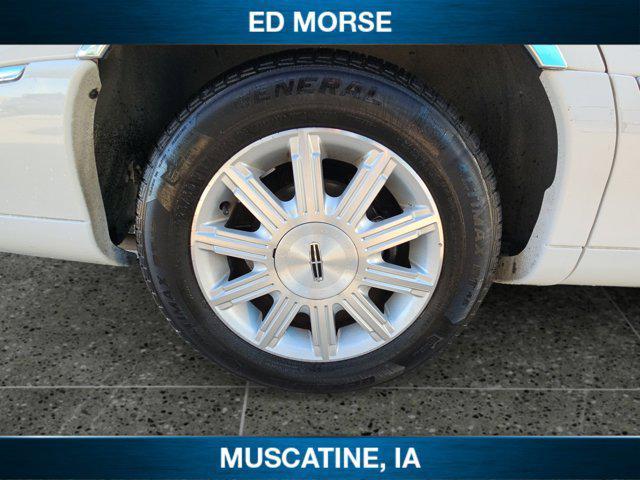 used 2010 Lincoln Town Car car, priced at $8,990