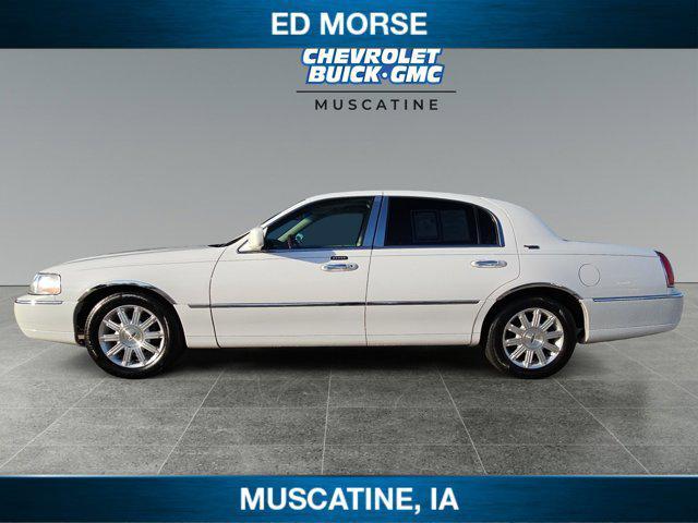 used 2010 Lincoln Town Car car, priced at $8,990