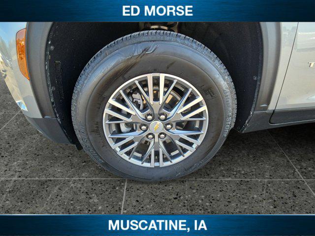 used 2025 Chevrolet Traverse car, priced at $38,990