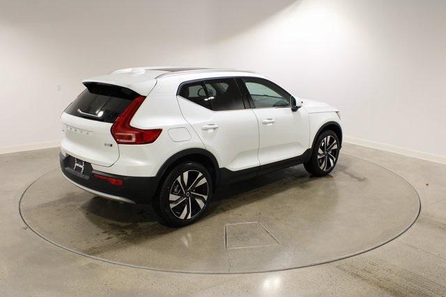 new 2025 Volvo XC40 car, priced at $51,550