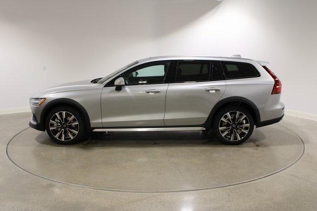 new 2024 Volvo V60 Cross Country car, priced at $57,975