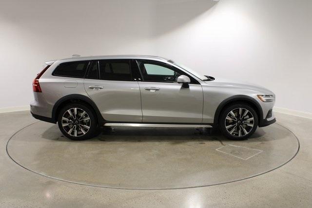 new 2024 Volvo V60 Cross Country car, priced at $57,975