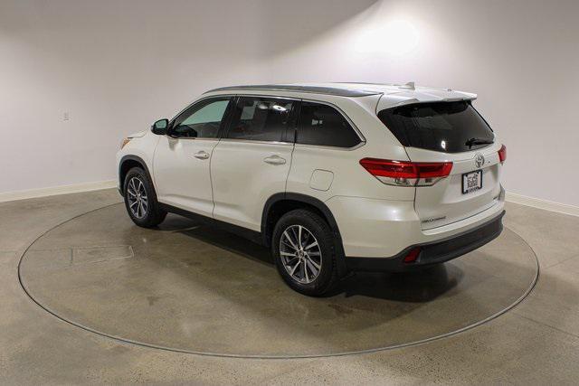 used 2019 Toyota Highlander car, priced at $25,979