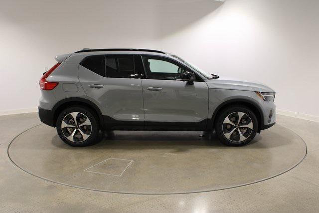 new 2025 Volvo XC40 car, priced at $48,315