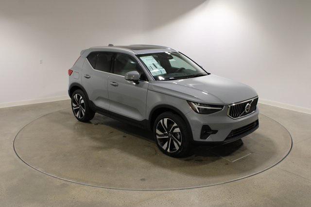 new 2025 Volvo XC40 car, priced at $51,550