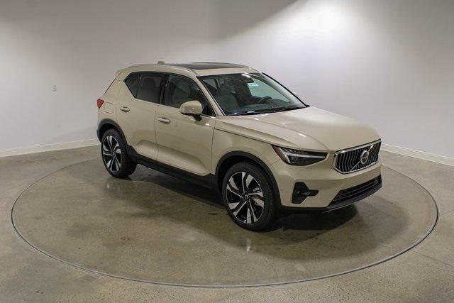 new 2025 Volvo XC40 car, priced at $51,145