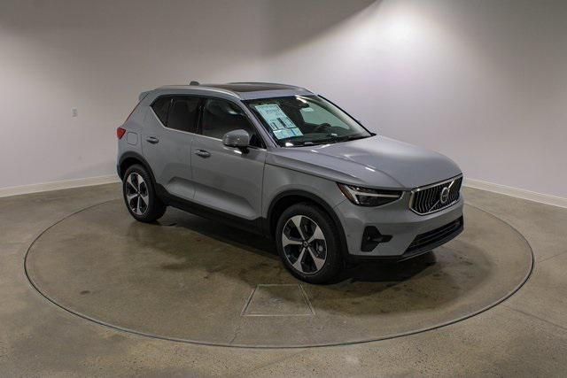 new 2025 Volvo XC40 car, priced at $48,315