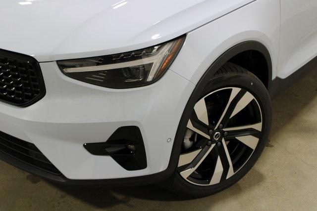 new 2025 Volvo XC40 car, priced at $51,040