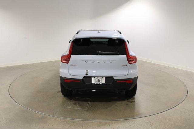 new 2025 Volvo XC40 car, priced at $51,040