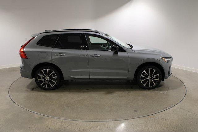 new 2025 Volvo XC60 car, priced at $55,335