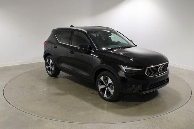 new 2025 Volvo XC40 car, priced at $48,315