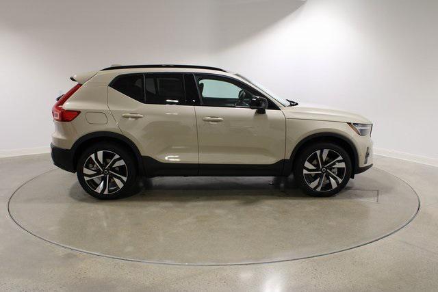 new 2025 Volvo XC40 car, priced at $51,040