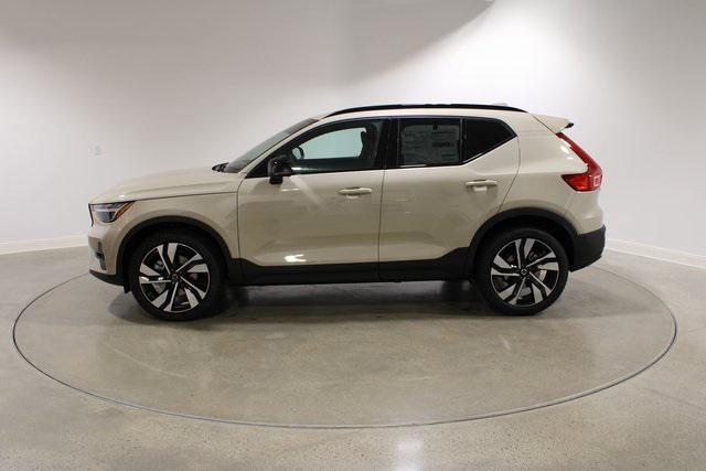 new 2025 Volvo XC40 car, priced at $51,040