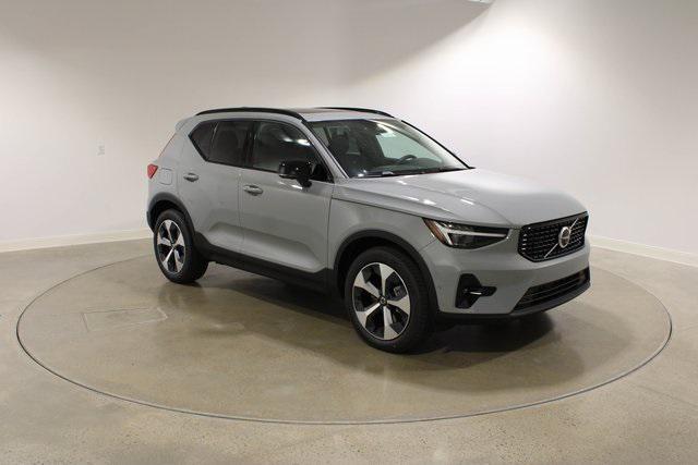 new 2025 Volvo XC40 car, priced at $48,315