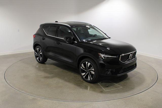 new 2025 Volvo XC40 car, priced at $49,790